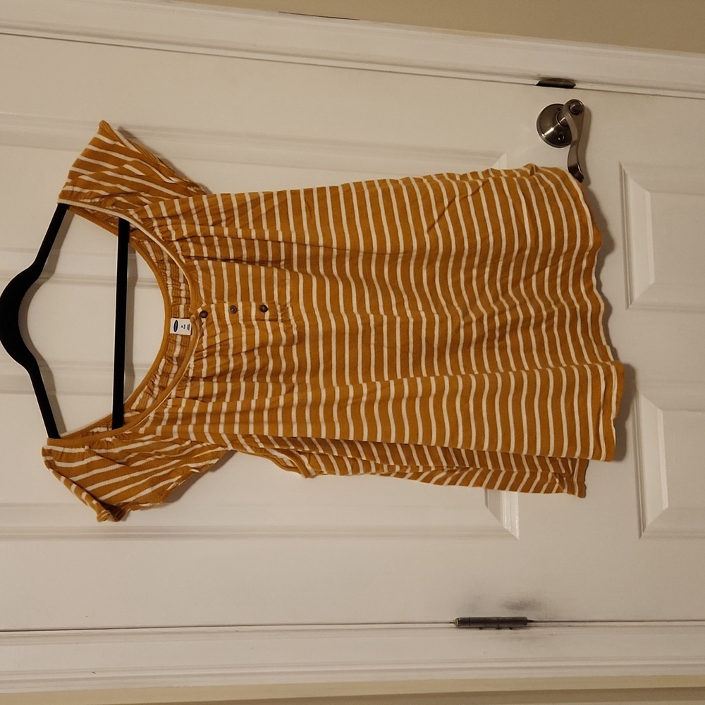 Old Navy 3x Plus flutter sleeved top